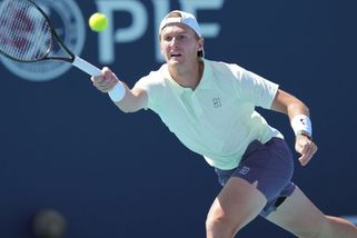 Korda po čtyřech měsících bez tenisu podstoupil se zády operaci - Sport.cz