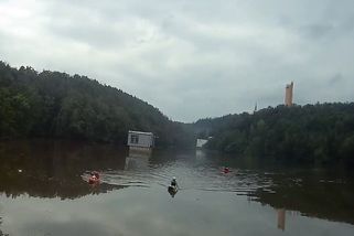 Tři vodáci na Chrudimsku vyrazili v době záplav na přehradu - Novinky
