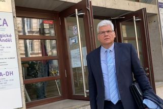 „Návrat nehrozí.“ Exředitel motolské nemocnice Ludvík nastoupil na úřad práce - Seznam Zprávy