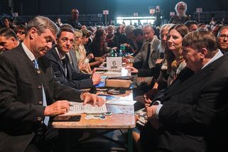 Milí krajané, jste tady vítáni, oslovil sudetské Němce jihomoravský hejtman - Novinky