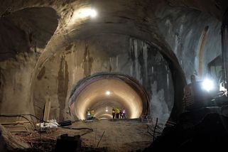 Ražba prvního úseku metra D finišuje. Natáčeli jsme v prostorách budoucí „nejvzdušnější“ stanice - Novinky