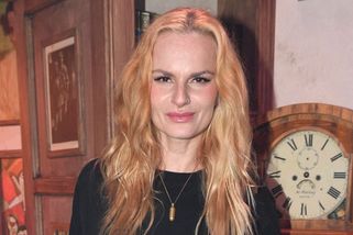 Iva Pazderková natáčela sexy video v bikinách v moři: A pak se stalo něco naprosto nečekaného! - Super.cz