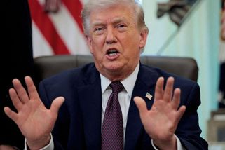 Umělci hromadně ruší vystoupení na Trumpově festivalu. Místo nich vystoupí sám Trump - Novinky