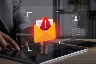 „Tady Emily, zaplatím vám.“ Jak vypadá chirurgicky přesný útok hackerů - Seznam Zprávy