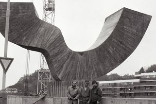 Zhroucení Rovnováhy u Barrandovského mostu je symbolické na mnoho způsobů - Seznam Zprávy