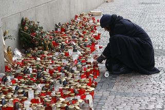 Nových 56 stran o střelbě na fakultě. Poslanci zveřejnili, co bylo odhaleno - Seznam Zprávy