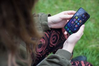 Vnitro: Hlavní hrozbou je online radikalizace mládeže, vliv extremistů slábne - Seznam Zprávy