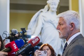 Pavel: Vláda mi neposkytla mandát na summit NATO a seškrtala i mou delegaci