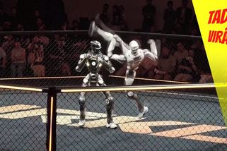 Když se plechovky perou. První zápas robotů v ringu připomíná spíš opileckou rvačku | Tady virál