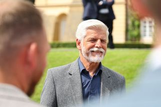 Petr Pavel připustil návrat monarchie: Vondráček vrací úder a vytáhl jeho minulost