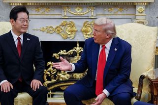 Trump nabídl Soulu nákup amerických zbraní a chce se sejít s vůdcem KLDR - Seznam Zprávy