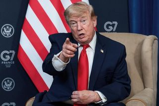 Začneme jim házet bomby přímo na hlavu. Trump už má plán pro případ nefunkční dohody s Íránem - Novinky