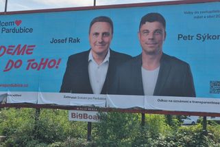Útočníci slavné hokejové lajny kandidují v pardubických volbách - Novinky