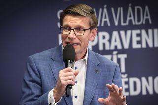 S Rusáky si dáváte kafíčka, do Číny posíláte luxus...