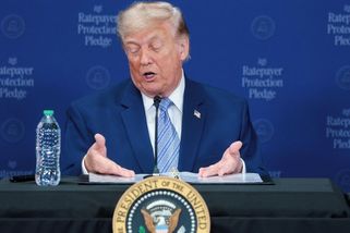 Průlomová dohoda v ohrožení. Trump po podpisu přišel s novou podmínkou - Seznam Zprávy