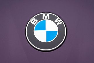 S absurdně velkými ledvinkami BMW nekončí, ukazuje upoutávka na modernizaci řady 7 - Novinky