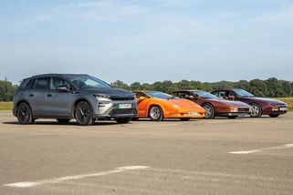 Škoda vyzvala na souboj ikony osmdesátek, pohořelo lamborghini i ferrari - Novinky