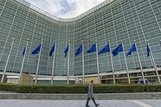 EK Česku vytýká nedostatky ve střetu zájmů, zmiňuje i veřejnoprávní poplatky - Seznam Zprávy