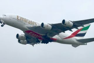 Airbus A380 – vzlet za silného deště a větru | Stojí za to vidět | Runway