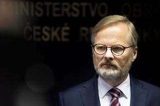 Fiala tvrdí, že končí celá politická generace. Na Grolicha letí junioři - Seznam Zprávy