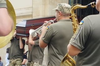 GLOSA: Vracet Ukrajince do války je zlo. Žádný rodič si nepřeje smrt syna v zákopu