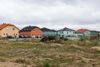 Nůžky se rozevírají. Obce u Prahy rostou, jiné strmě klesají - Seznam Zprávy