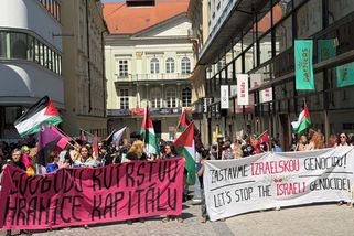 Svobodu kvírstvu, hranice kapitálu! Propalestinští aktivisté si nenechali ujít Prague Pride - Novinky