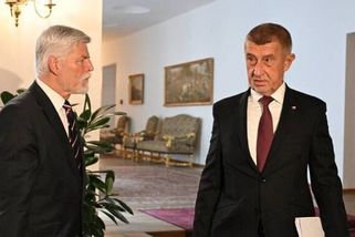 Šándor k bitvě Babiše s Pavlem: Prezident nemůže být v delegaci číslo dvě. Tohle už nebude studená, ale horká válka