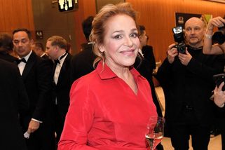 Krásná paní ze zámku: Dagmar Havlová ukázala nožku a oznámila velkou životní novinu
