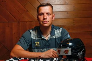 Rozhodcovské eso mizí z extraligy, míří do ciziny - Sport.cz