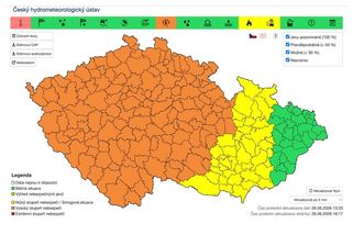 Silné bouřky, kroupy, přívalový déšť. Meteorologové vydali výstrahu - Novinky