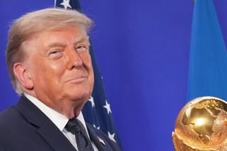 Trump chce škody napáchané kouřem z požárů Kanadě započítat do cel - Novinky