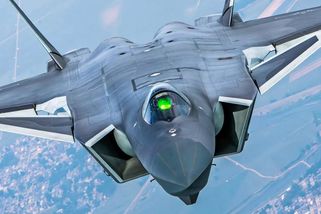 securitymagazin.cz/defence/su57-f35-j35-j20-cina-1404074492.html?utm_source=www.seznam.cz&utm_medium=seznam_distribuce&utm_campaign=lide