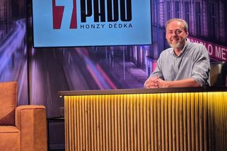 Pořad 7 pádů Honzy Dědka míří na Televizi Seznam. Nová scéna připomene obývák - Novinky