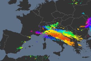 Až 15 cm velké kroupy, statisíce blesků. Na Jadran udeřily bouřky - Novinky
