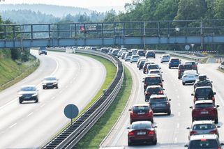 Dálnici D1 uzavřela hromadná nehoda - Novinky