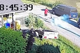 Řidiči na Náchodsku začala za jízdy hořet elektrokoloběžka. Hasiči zveřejnili video - Novinky