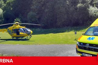 V obrovském vedru kolabovali na Šumavě turisté. V terénu je zachraňovali hasiči