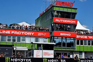 Na Masarykově okruhu v Brně zemřeli dva motocykloví závodníci - Seznam Zprávy