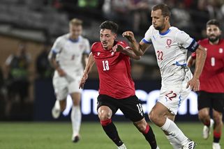 Takhle to dál nejde, pánové! Souček si vzal po ostudě v Gruzii slovo v kabině - Sport.cz