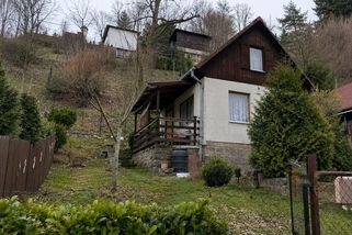 Chatař si stěžoval na souseda v práci. Jeho romský kolega mu nabídl řešení