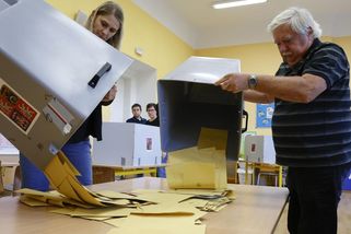 Komise vylosovala, jak budou hlasovat Češi v zahraničí - Novinky