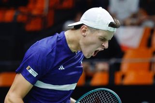 Tenista Menšík si domů veze víc peněz, než si většina Čechů vydělá za život