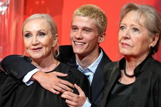 Bára Basiková se ve Varech pochlubila "blonďatým Alainem Delonem": Sedmnáctiletý syn Theodor je neskutečný fešák - Super.cz