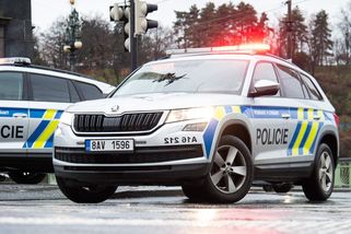 Policisty šokovaly papíry k autu řidiče v Hodoníně. Domů musel pěšky - Novinky