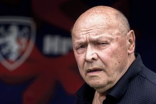 Velký zvrat. Fotbalisté jsou bez trenéra, Koubek končí - Seznam Zprávy
