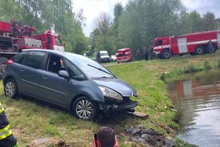 Zachránil ženu z potopeného auta, pomohla mu poučka ze školení - Novinky
