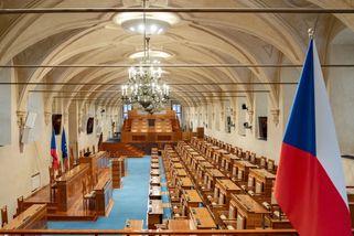 Bitva o Senát začíná. Do říjnových voleb míří Řehka, Grolich i Tsoukernik. ANO čeká důležitý test - Echo24.cz