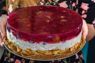 3x moučník na víkend: Nepečený ovocný dort, rychlý cheesecake nebo levné tiramisu - Magazín Recepty.cz