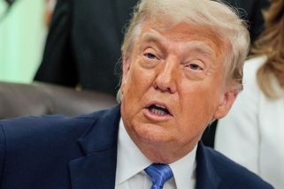 Trump vulgárně hrozí Íránu vybombardováním, pokud nepřijme hned dohodu - Novinky